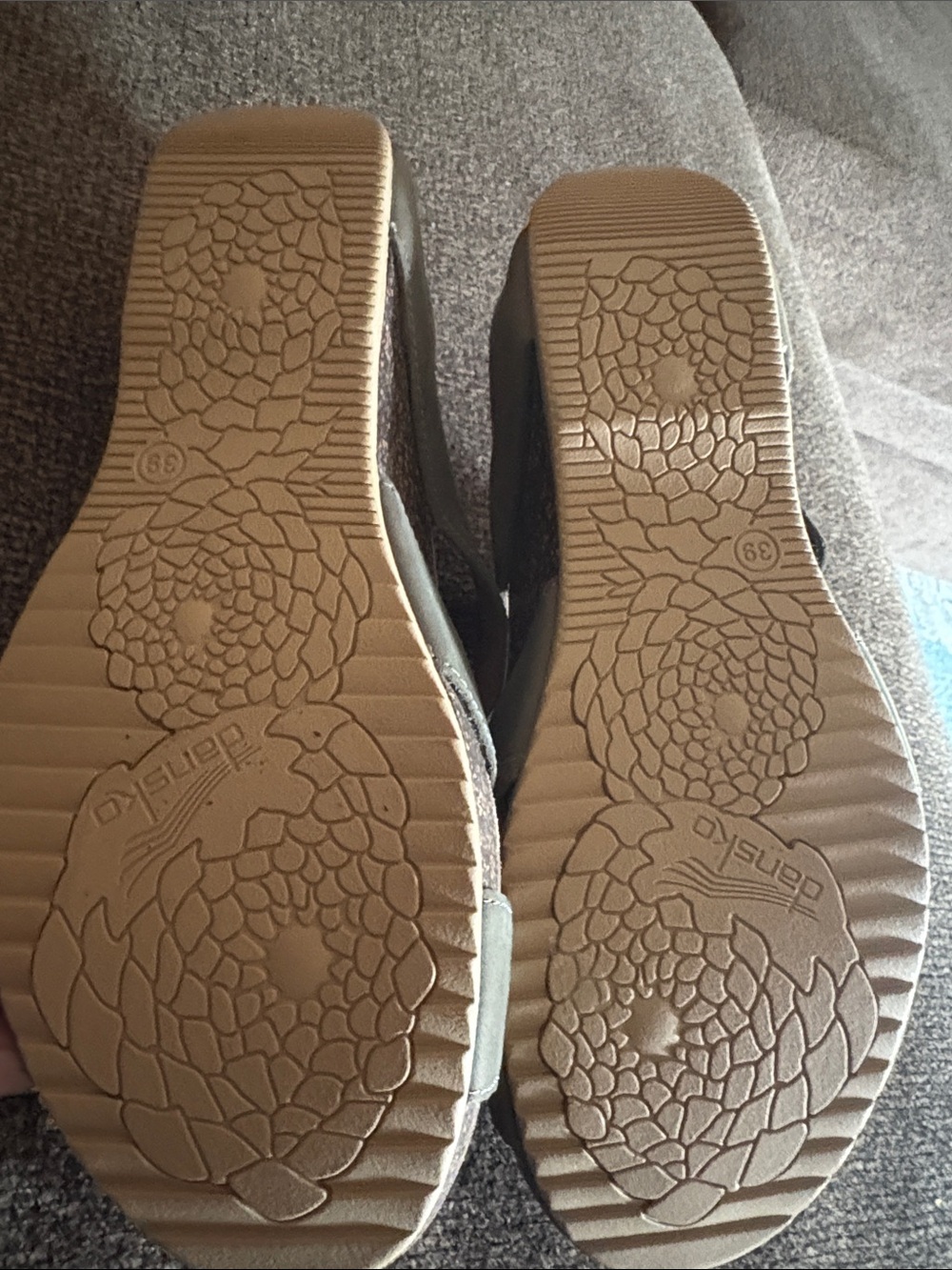 NWOT Dansko Susie Sandals Army Green Open Toe Double Strap Wedge EU39/US 8.5-9 - Picture 12 of 14